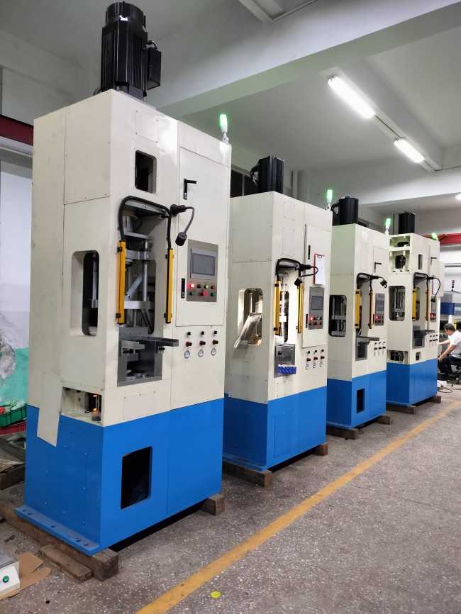 伺服粉末成型機(jī)-新材料、新技術(shù)、新工藝